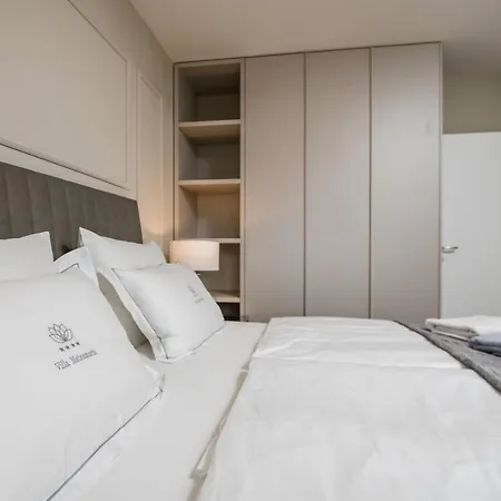 فيلة Luxury Metramaris2 مالينسكا