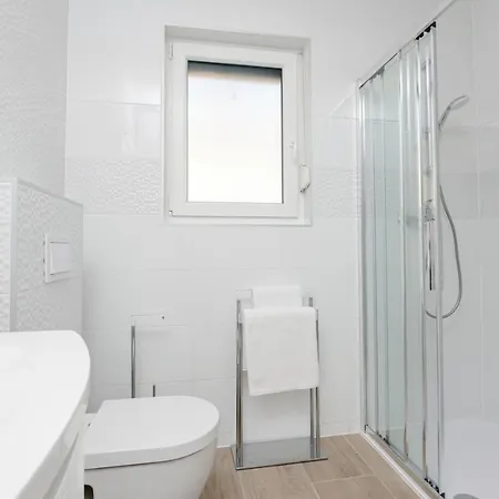 Luxury Metramaris2 مالينسكا