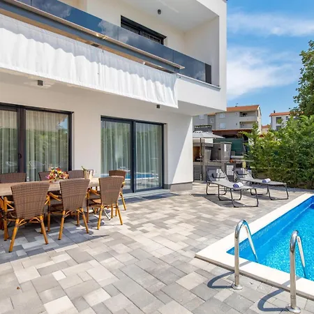 Luxury Metramaris2 מאלינסקה